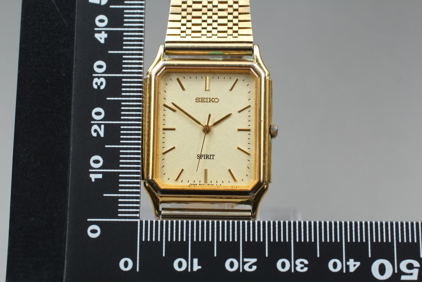 Vtg.1993 [N MINT] SEIKO SPIRIT 5E31-5B60 Tank 26mm Gold Quartz Men's Watch JAPAN