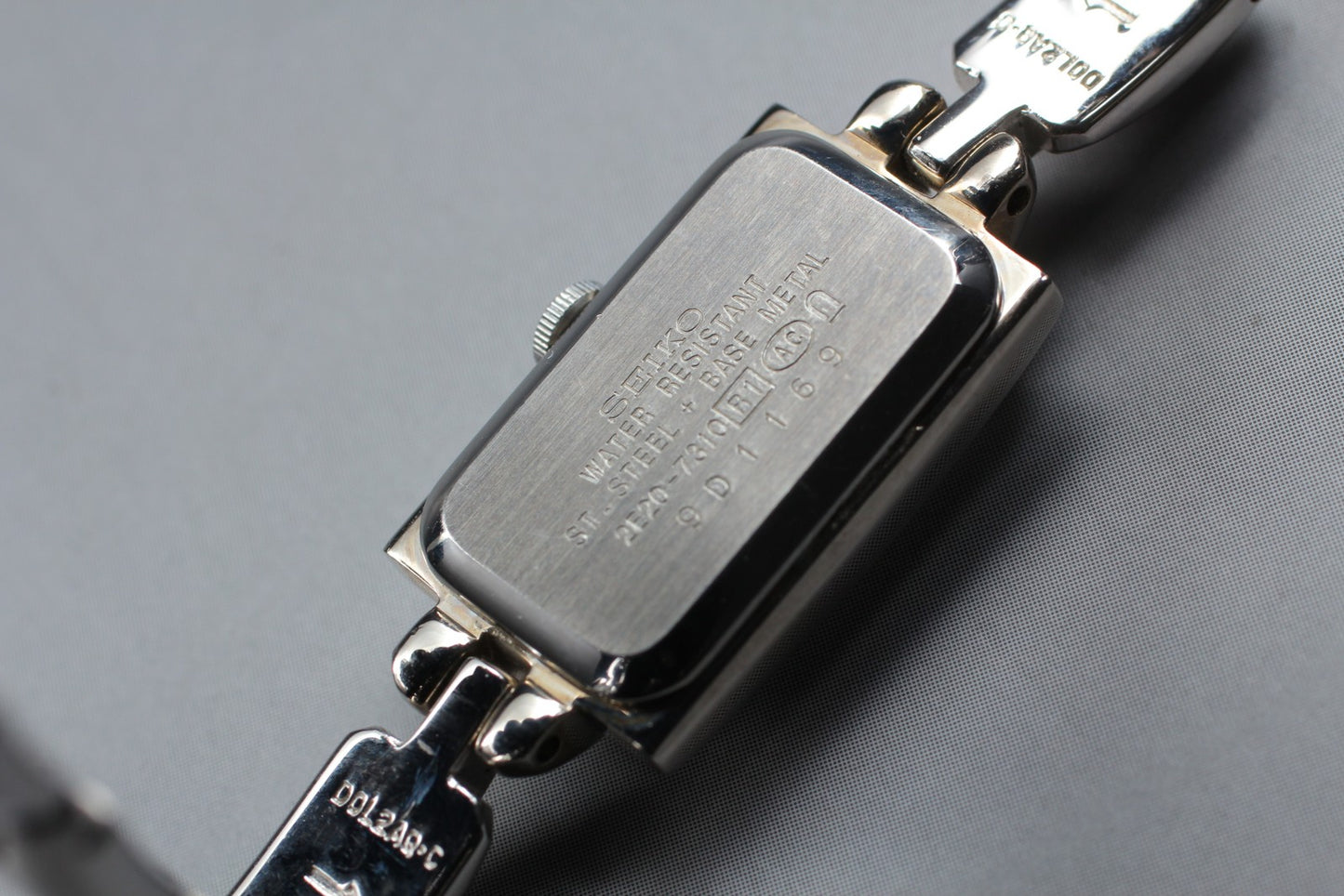 Vtg.1989 [N MINT] SEIKO TISSE 2E20-7310 Tank Bracelet Quartz Ladies Watch JAPAN