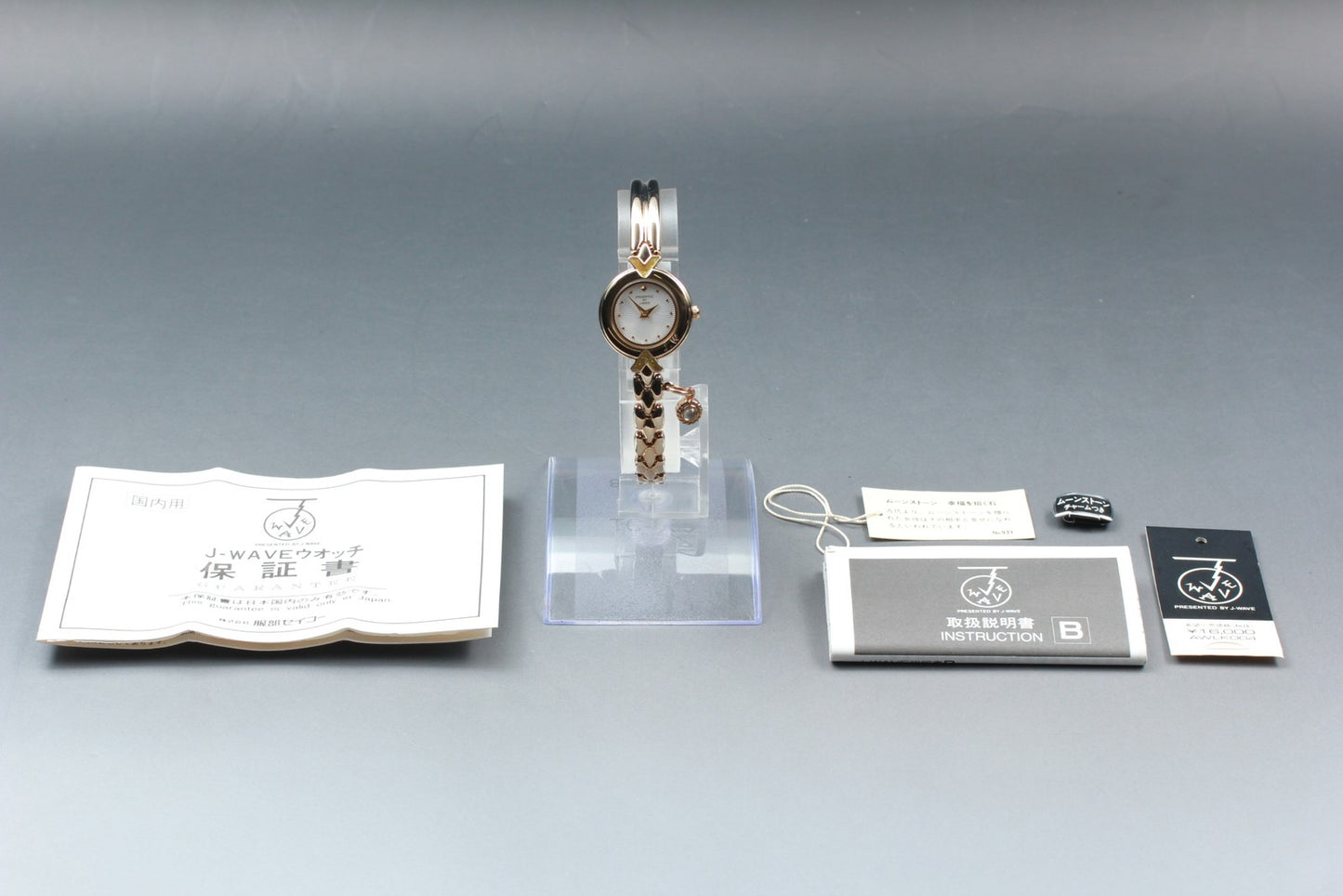 Special Order [N MINT] SEIKO V400-0580 Bracelet Quartz Ladies Watch From JAPAN