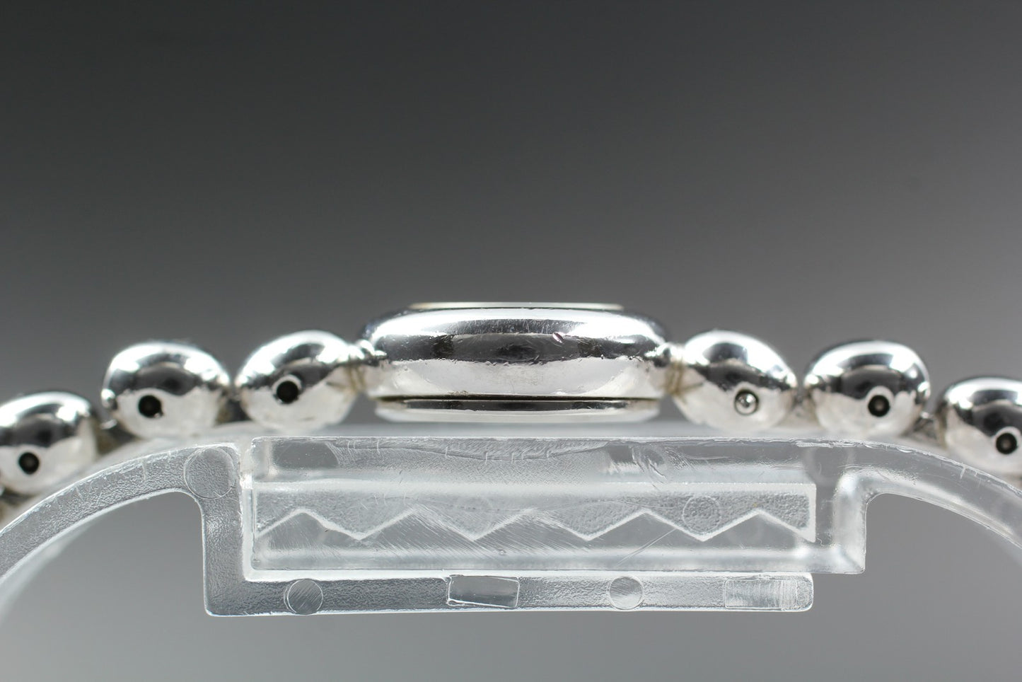 Vtg.1984 / N MINT   SEIKO Tisse 1E20-0070 15mm Silver Quartz Woman's Watch JAPAN