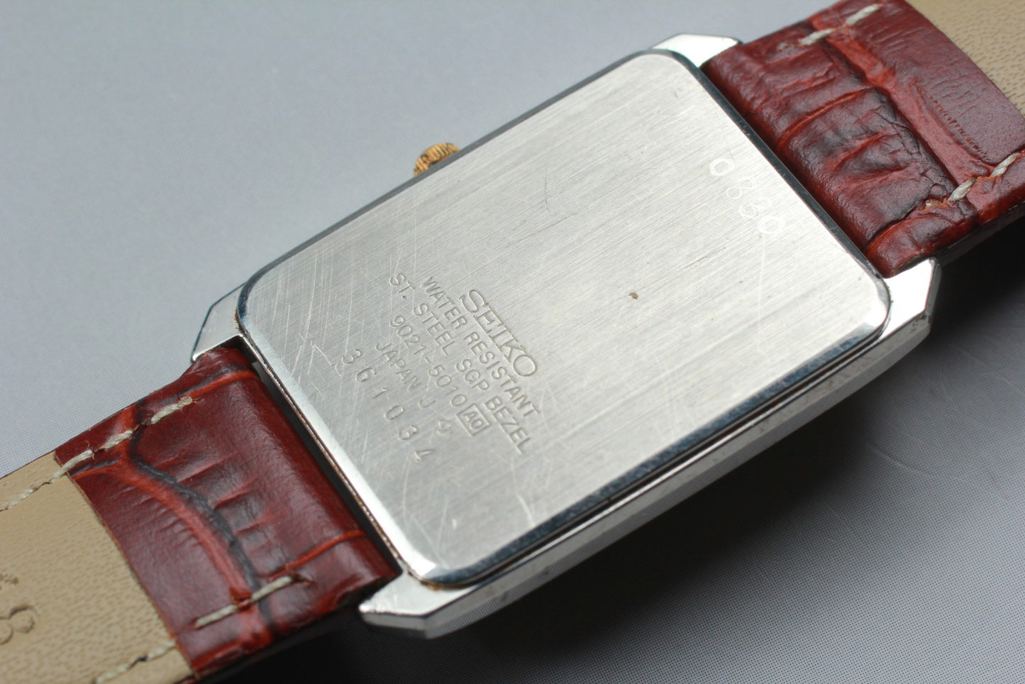 Vtg.1983 [N MINT] SEIKO Chariot 9021-5010 Tank 25mm Quartz Men's Watch JAPAN