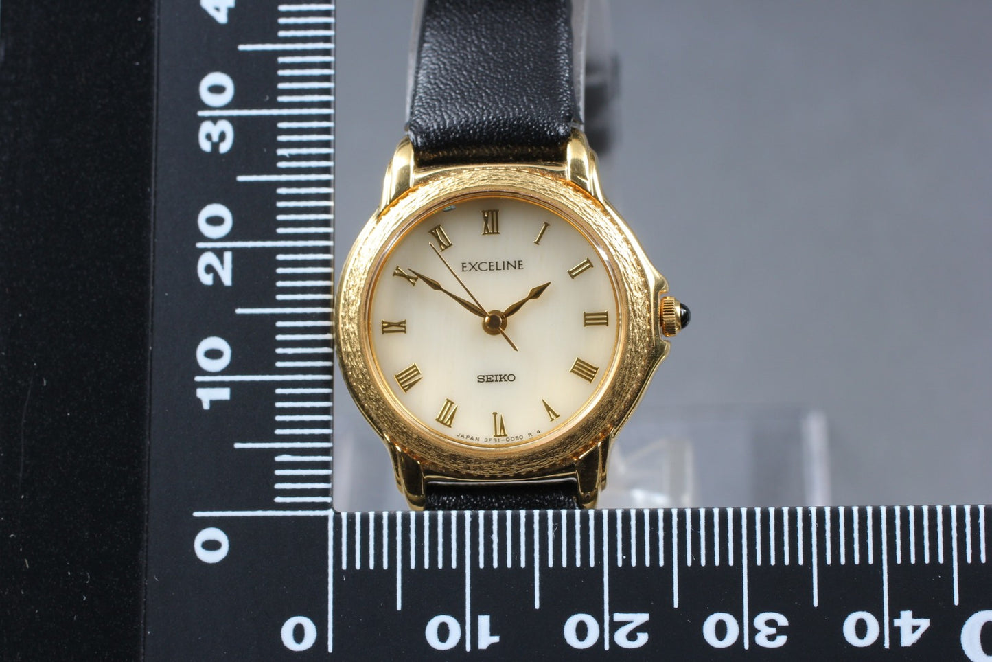Vtg.1982 [N MINT] SEIKO Exceline 3F31-0020 Gold Roman Quartz Ladies Watch JAPAN