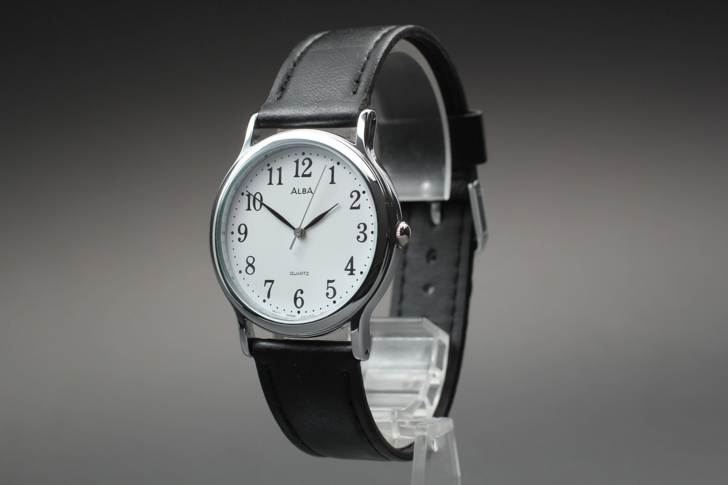 Vtg.1997 [N MINT] SEIKO ALBA V501-6K80 Round 33mm Quartz Men's Watch From JAPAN