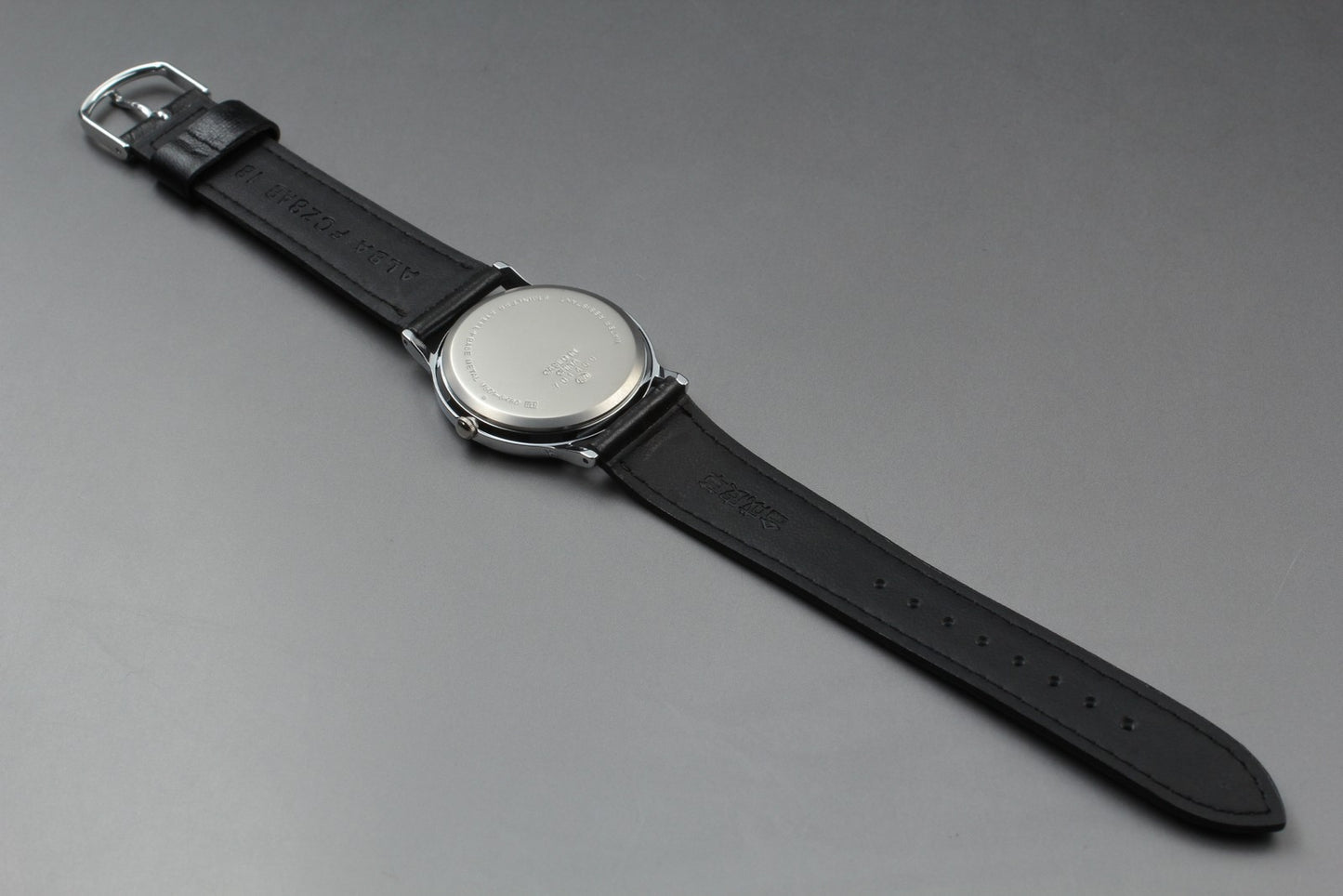 Vtg.1997 [N MINT] SEIKO ALBA V501-6K80 Round 33mm Quartz Men's Watch From JAPAN