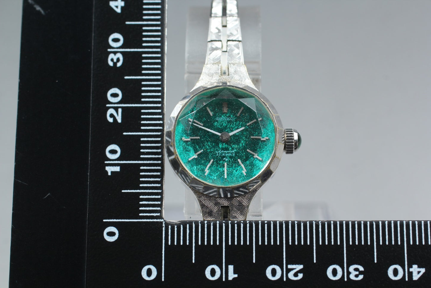 Vtg.1974 [N MINT]SEIKO 1140-0240 Cut-Glass 20mm Green Manual Ladies Watch JAPAN