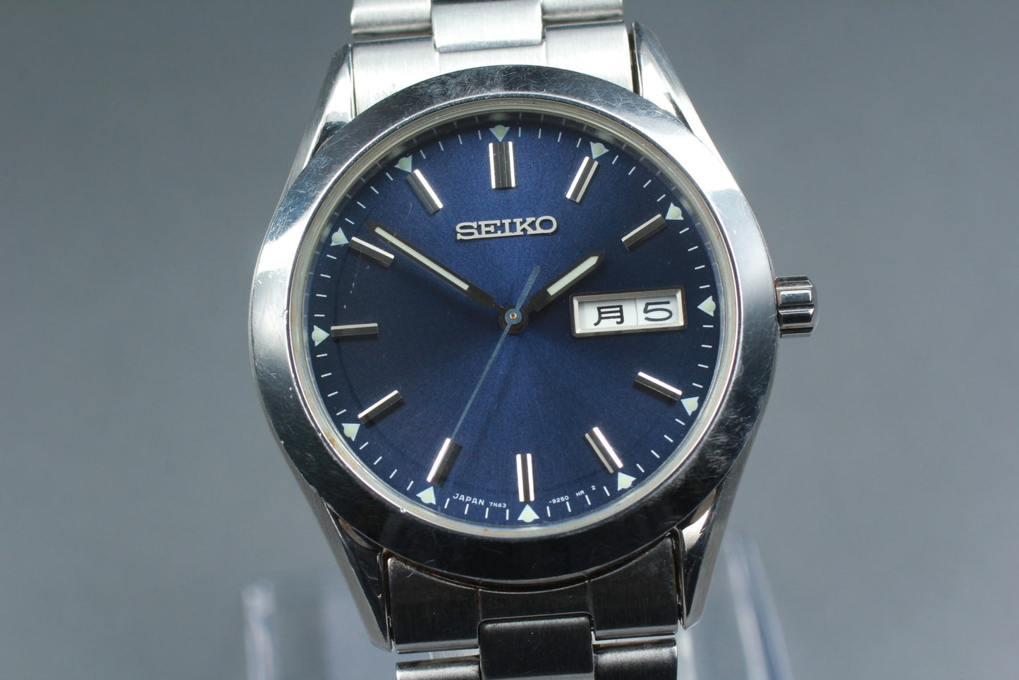 Vtg.1996 [N MINT] SEIKO 7N43-9080 Day/Date 37mm Blue Quartz Men's Watch JAPAN