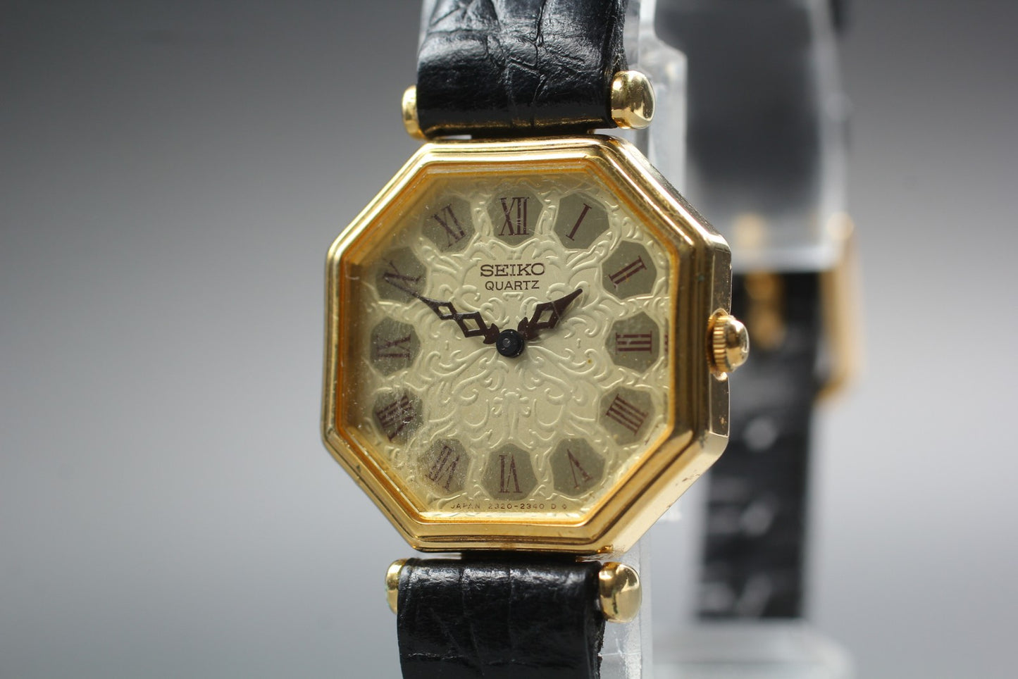 Vtg.1990 [N MINT] SEIKO 2320-6160 Octagon Roman Gold Quartz Men's Watch JAPAN