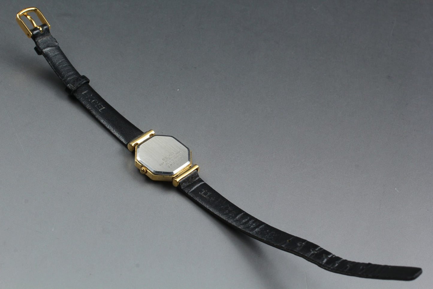 Vtg.1990 [N MINT] SEIKO 2320-6160 Octagon Roman Gold Quartz Men's Watch JAPAN