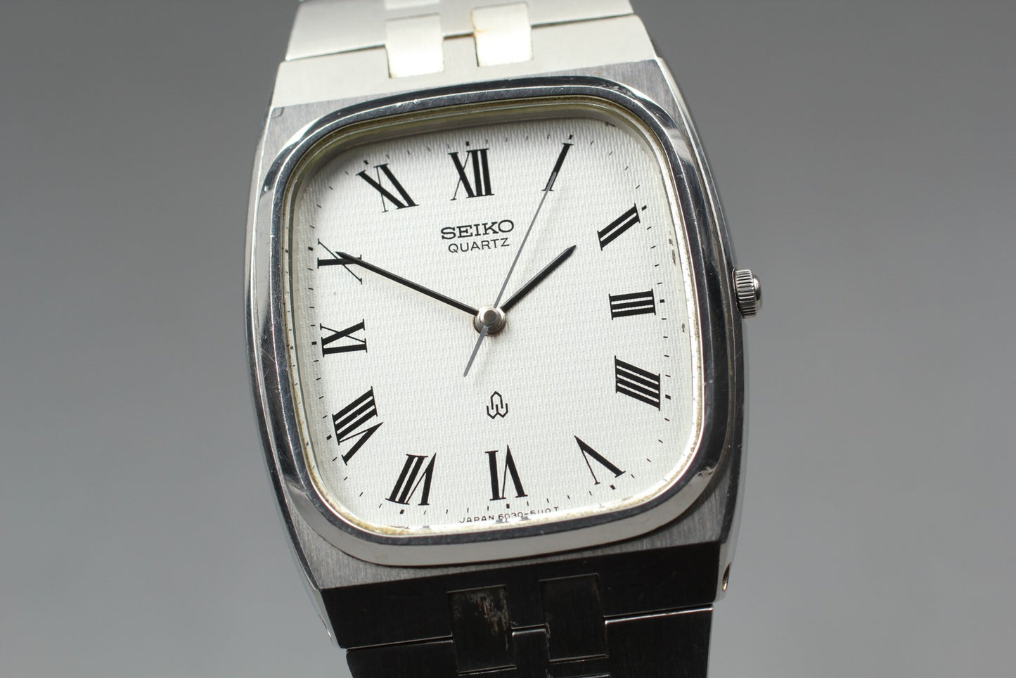 Vtg.1980[N MINT] SEIKO 6030-5090 Roman Tank 30mm Silver Quartz Men's Watch JAPAN