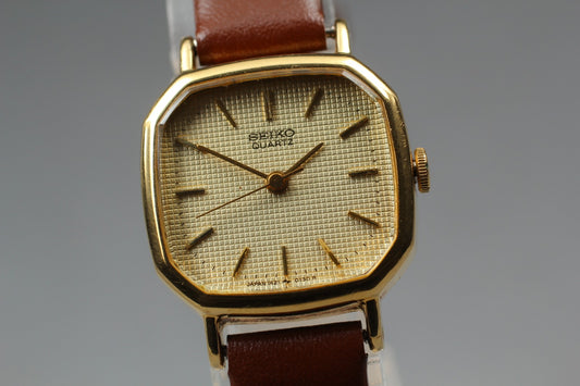 Vin.1991 [N MINT] SEIKO 1421-5060 Square Gold Quartz Ladies Watch From JAPAN