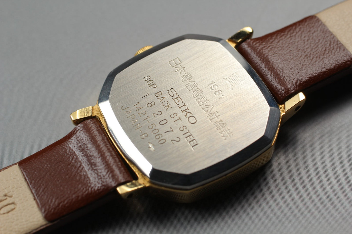 Vin.1991 [N MINT] SEIKO 1421-5060 Square Gold Quartz Ladies Watch From JAPAN