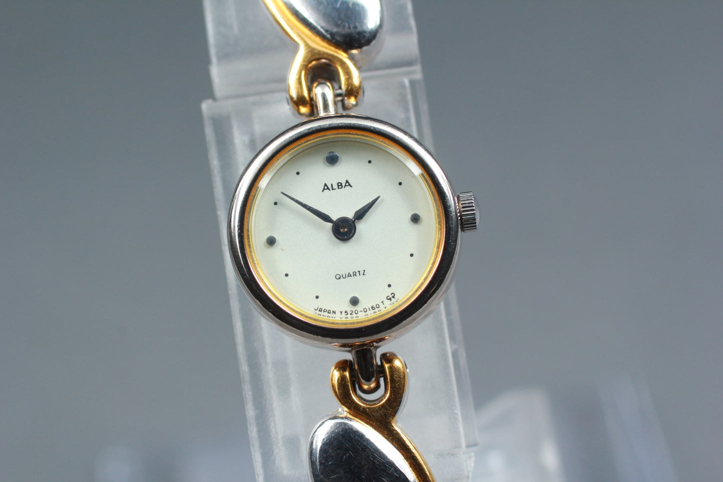 Vtg.1988 [N MINT] SEIKO ALBA Y520-0070 11mm Bracelet Quartz Ladies Watch JAPAN