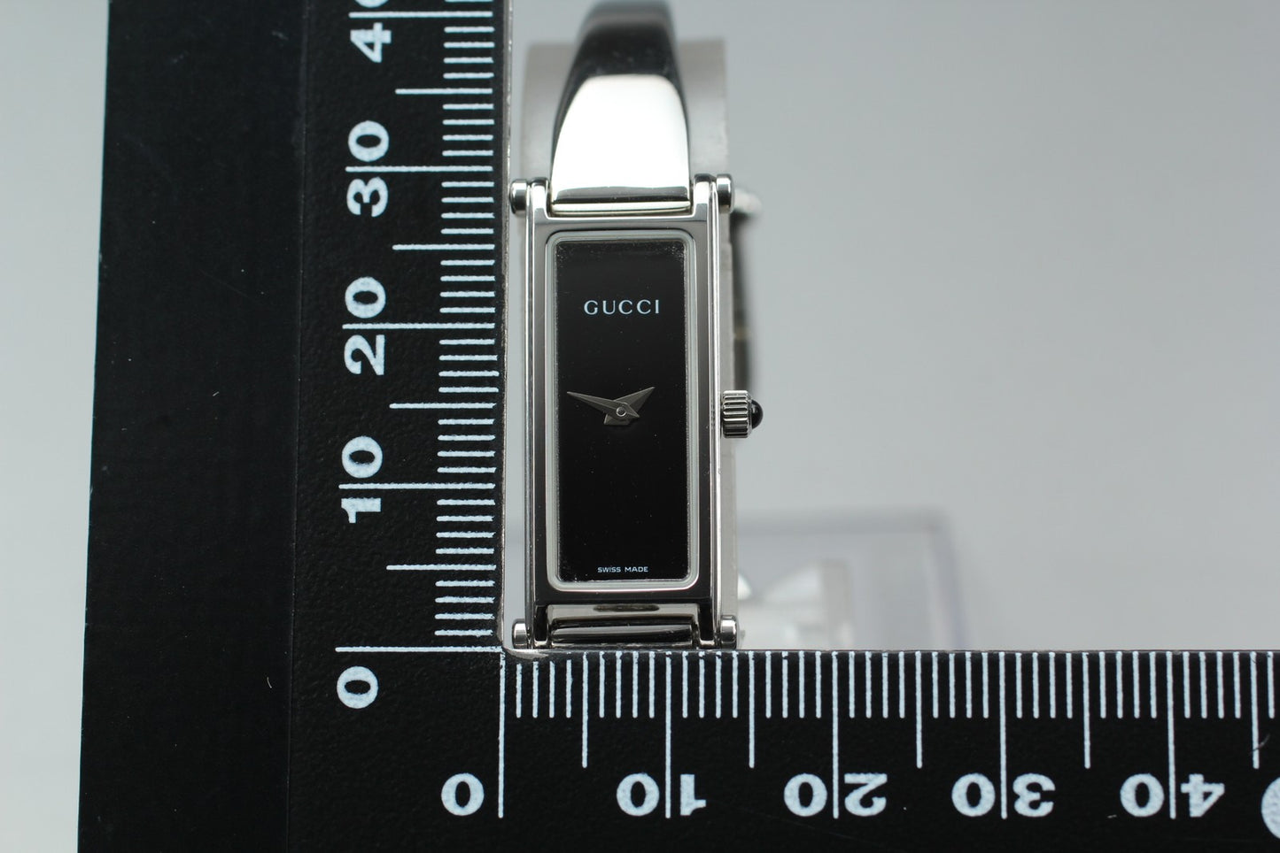 Vintage [N MINT / New Batt] GUCCI 1500L Silver Bangle Quartz Ladies Watch JAPAN
