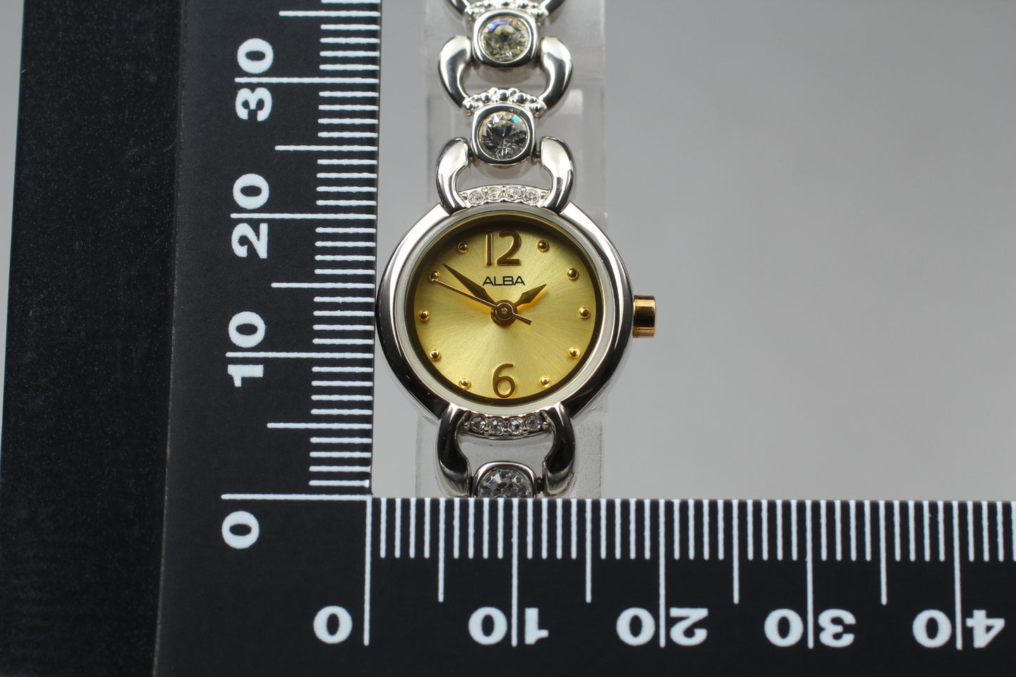 Vin.1988 [N MINT] SEIKO ALBA 1N01-X175 Bracelet Quartz Ladies WatchFrom JAPAN