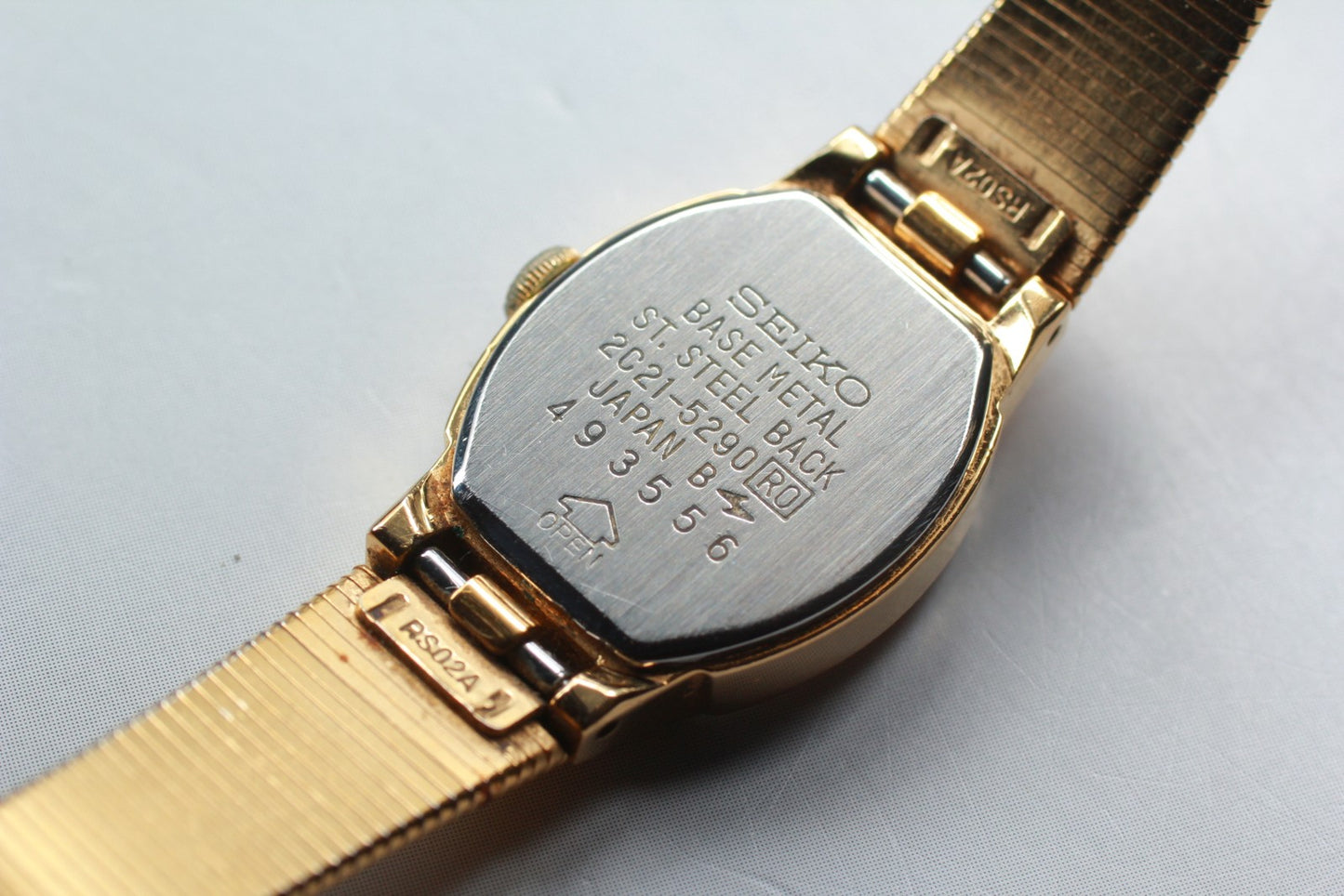 Vtg.1984 [N MINT] SEIKO 2021-5290 16mm Gold Bracelet Quartz Ladies Watch JAPAN