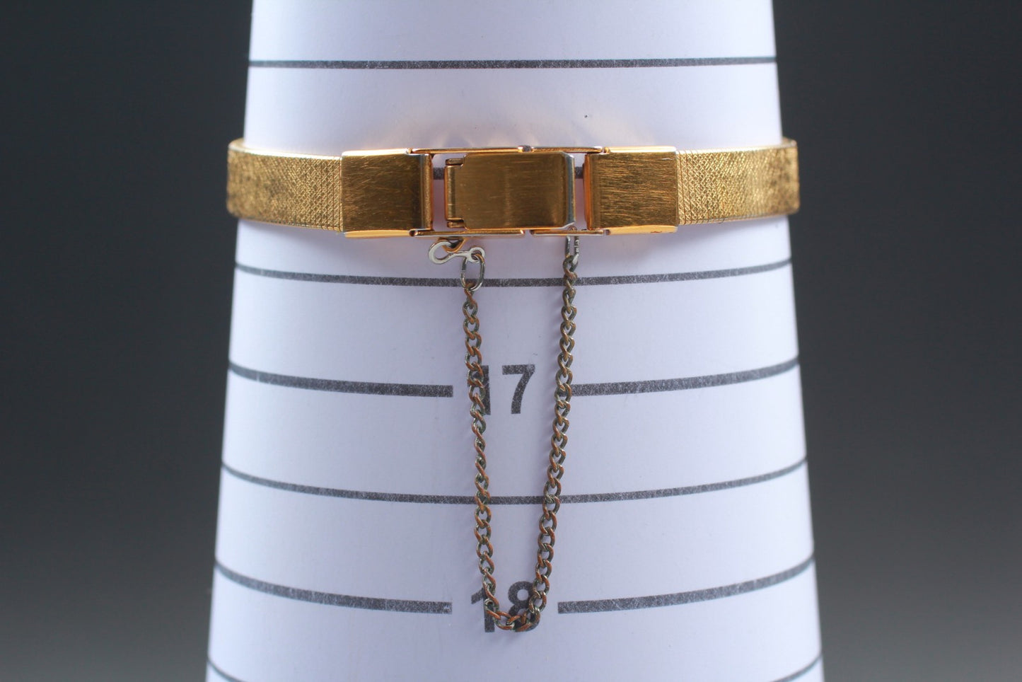Vtg.1984 [N MINT] SEIKO 2021-5290 16mm Gold Bracelet Quartz Ladies Watch JAPAN