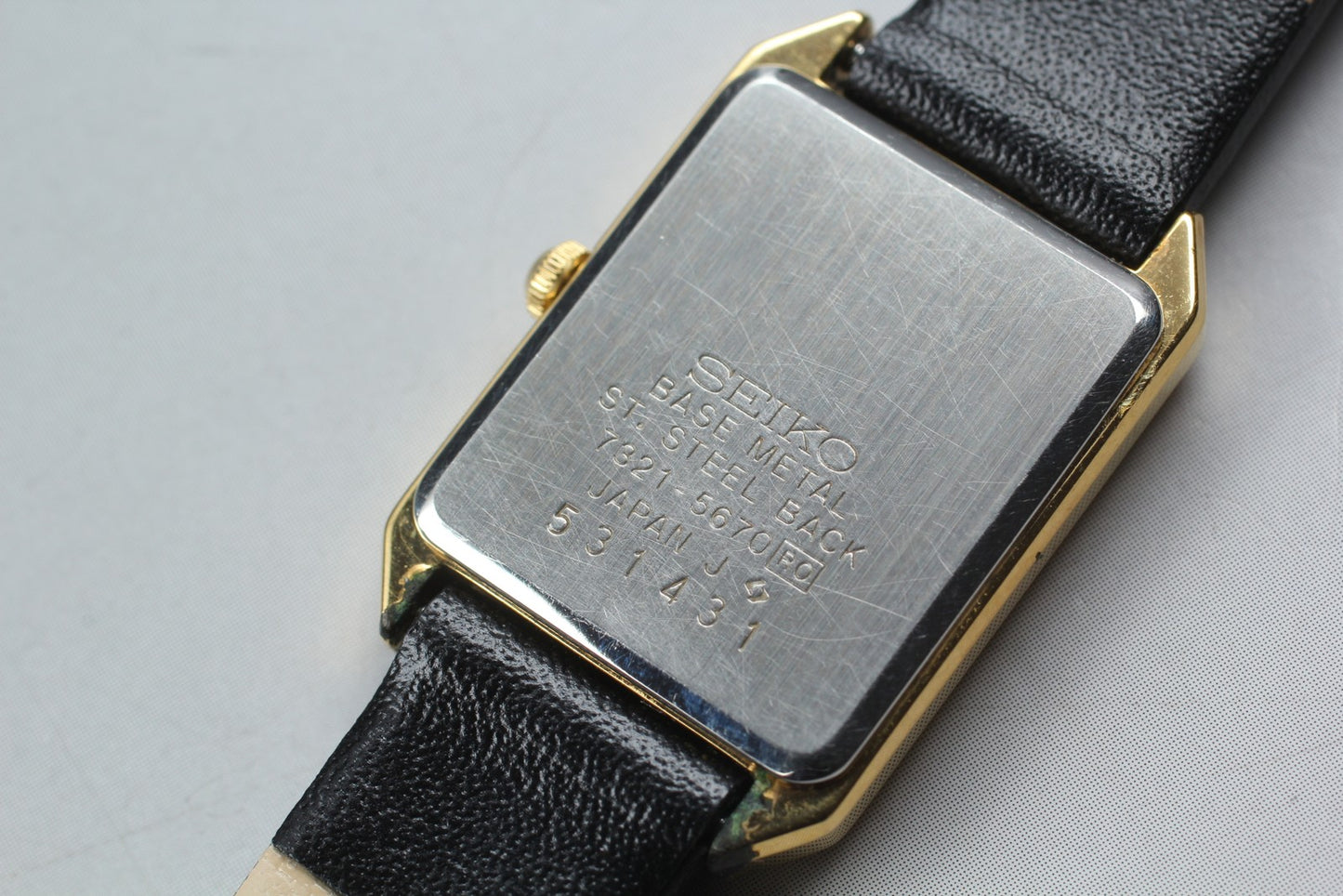 Vtg.1985 [N MINT] SEIKO Socie 7321-5670 Tank 19mm Gold Quartz Ladies Watch JAPAN