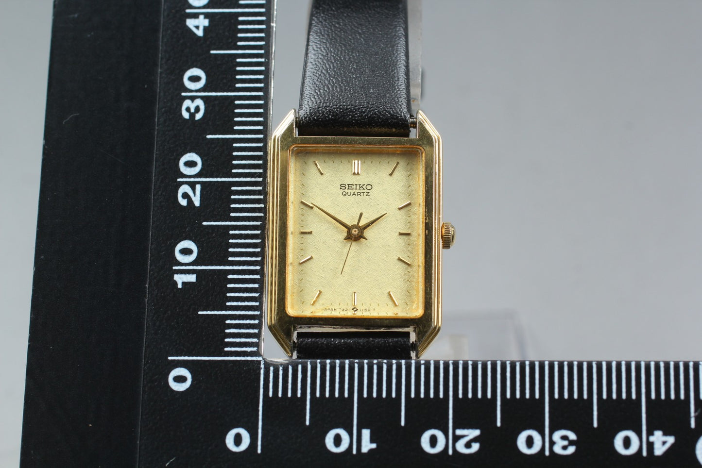 Vtg.1985 [N MINT] SEIKO Socie 7321-5670 Tank 19mm Gold Quartz Ladies Watch JAPAN