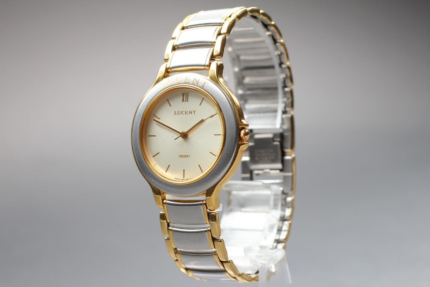 Vtg.1992 [N MINT] SEIKO Lucent 7N01-6160 30mm Two Tone Quartz Men's Watch JAPAN