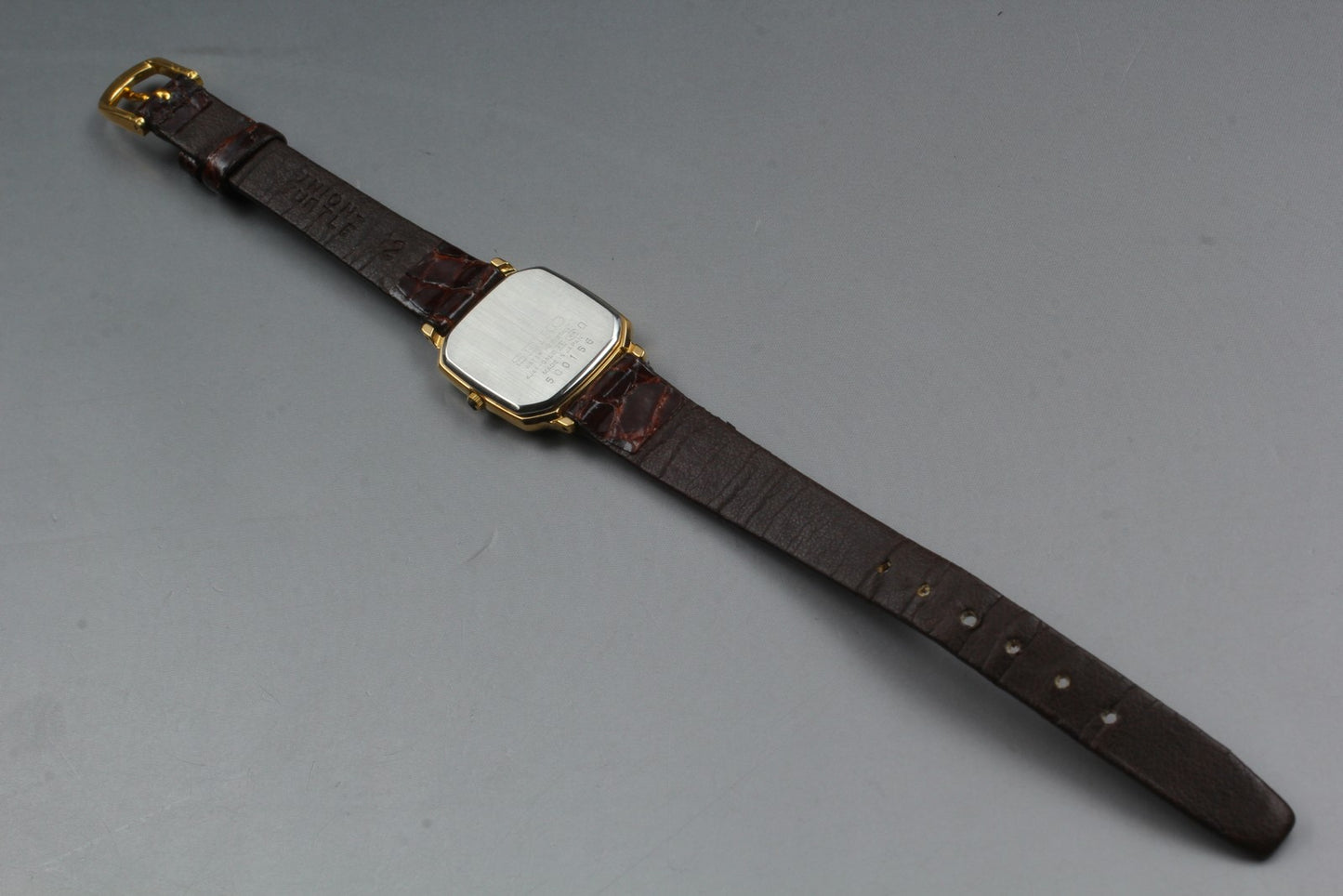 Vtg.1985 [N MINT] SEIKO 4J41-0AL0 Tank 21mm Gold Quartz Ladies Watch From JAPAN