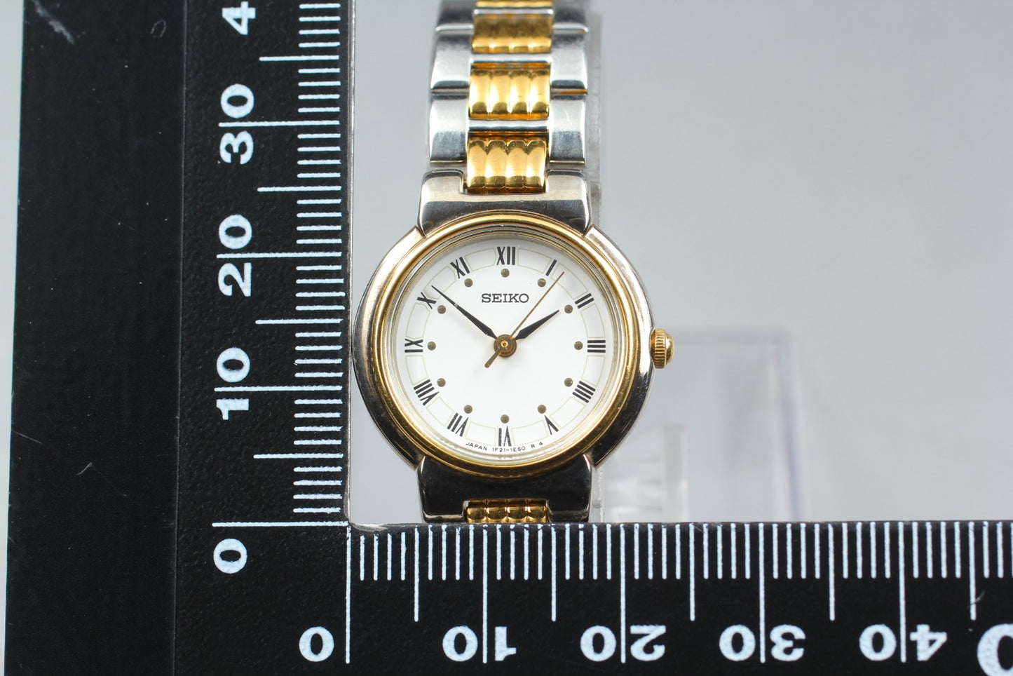 Vtg.1995 [N MINT] SEIKO 1F21-0K00 Round Roman Gold Quartz Ladies Watch JAPAN