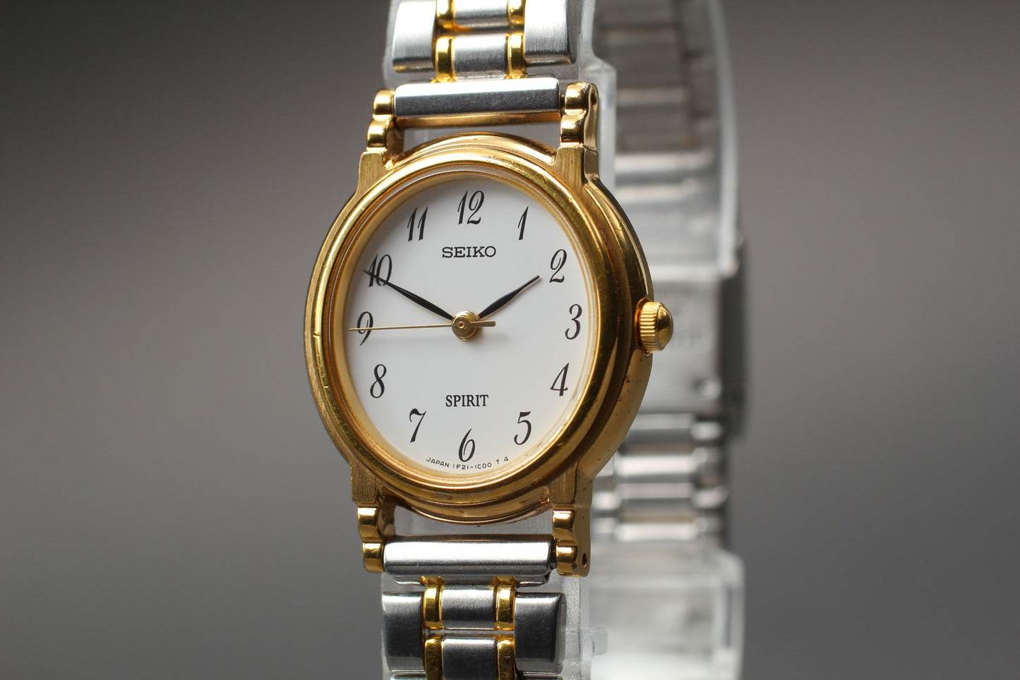 Vtg.1986 [N MINT] SEIKO SPIRIT 1F21-5B50 Oval Gold Quartz Ladies Watch JAPAN