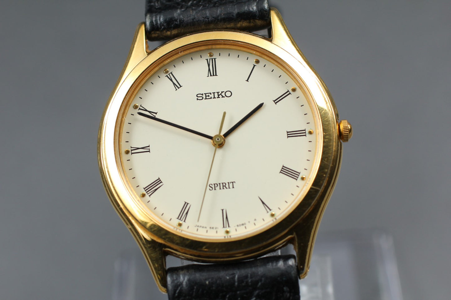 Vtg.1995[N MINT] SEIKO SPIRIT 5E21-6D70 Roman 33mm Gold Quartz Men's Watch JAPAN