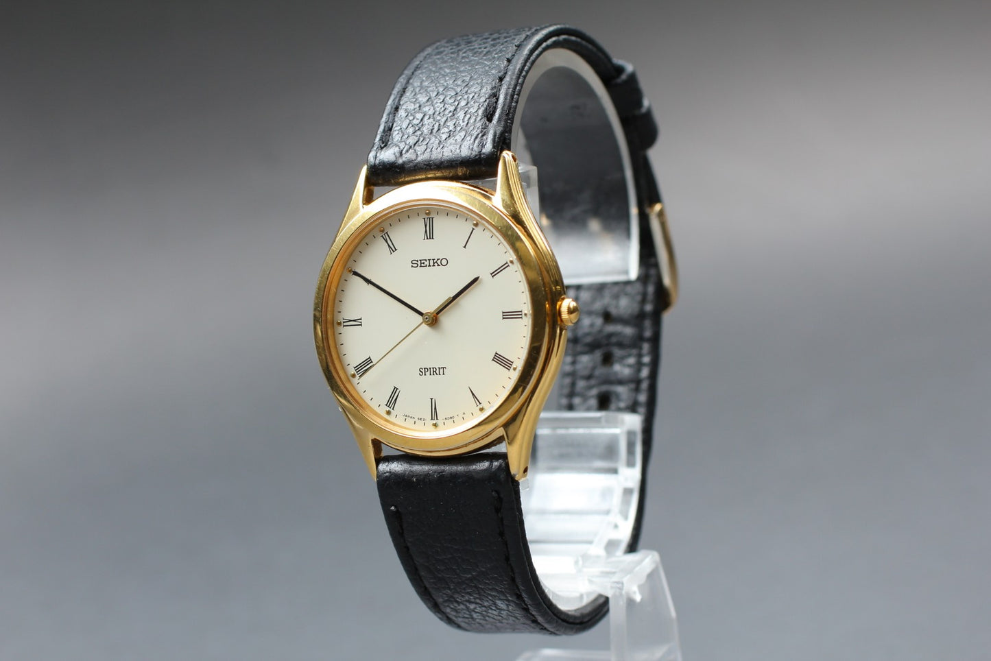 Vtg.1995[N MINT] SEIKO SPIRIT 5E21-6D70 Roman 33mm Gold Quartz Men's Watch JAPAN