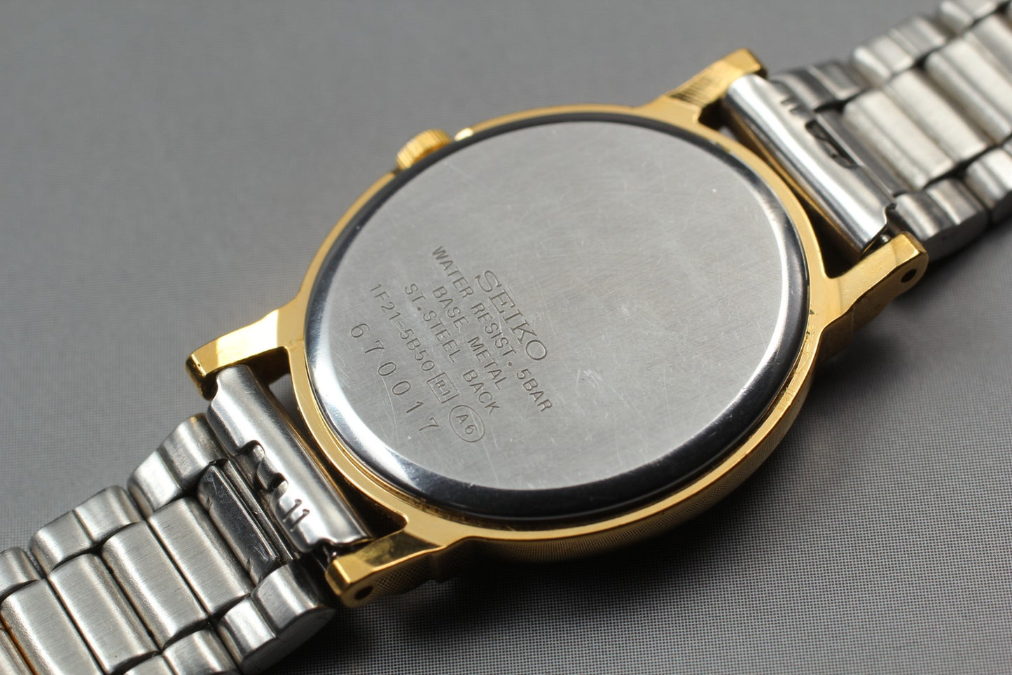 Vtg.1986 [N MINT] SEIKO SPIRIT 1F21-5B50 Oval Gold Quartz Ladies Watch JAPAN