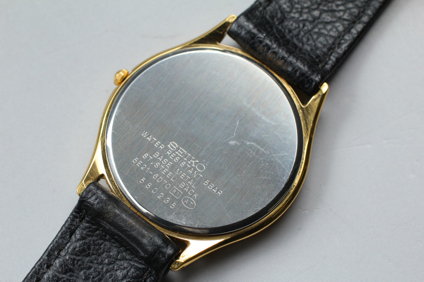 Vtg.1995[N MINT] SEIKO SPIRIT 5E21-6D70 Roman 33mm Gold Quartz Men's Watch JAPAN