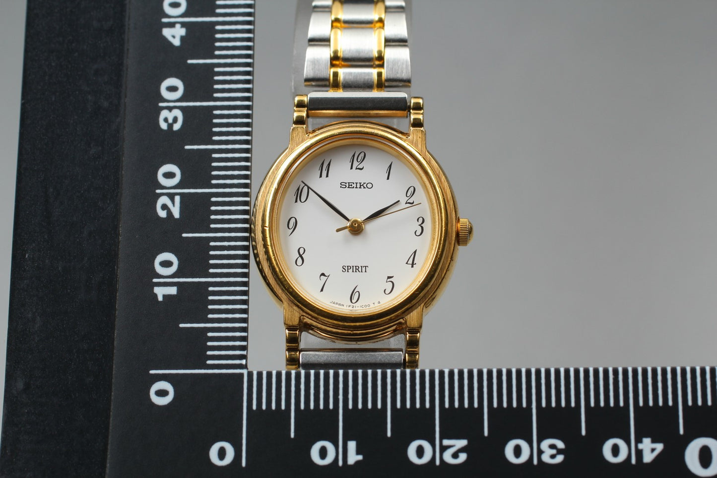 Vtg.1986 [N MINT] SEIKO SPIRIT 1F21-5B50 Oval Gold Quartz Ladies Watch JAPAN