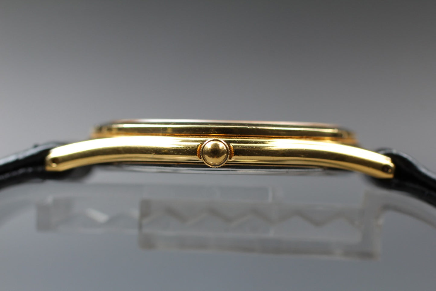 Vtg.1995[N MINT] SEIKO SPIRIT 5E21-6D70 Roman 33mm Gold Quartz Men's Watch JAPAN