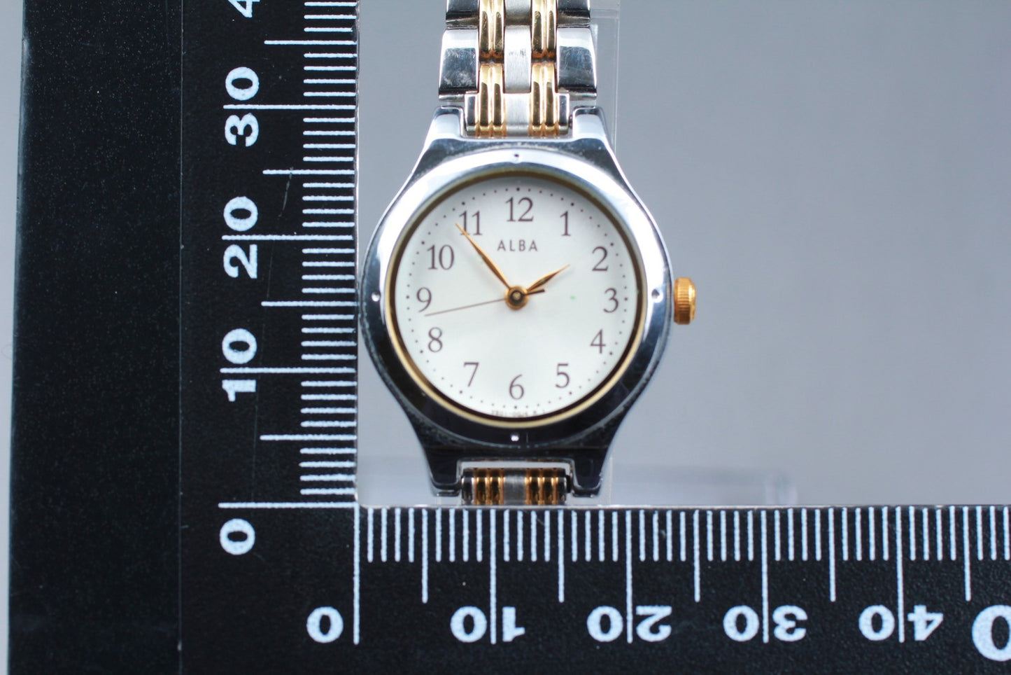Vtg.1994 [N MINT / New Batt] SEIKO ALBA V501-0BT0 23mm Quartz Ladies Watch JAPAN
