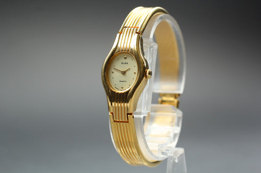 Vyg.1988 [N MINT] SEIKO ALBA V232-7040 17mm Bracelet Quartz Ladies Watch JAPAN