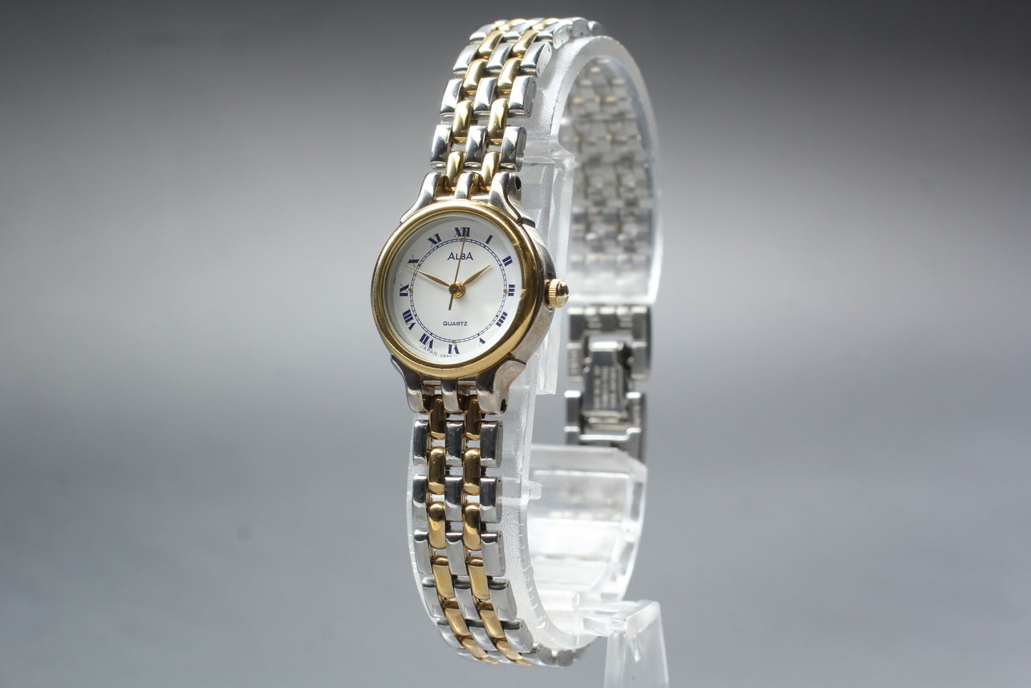 Vtg.1998 [N MINT] SEIKO ALBA Y233-0730 Roman Bracelet Ladies Quartz Watch JAPAN
