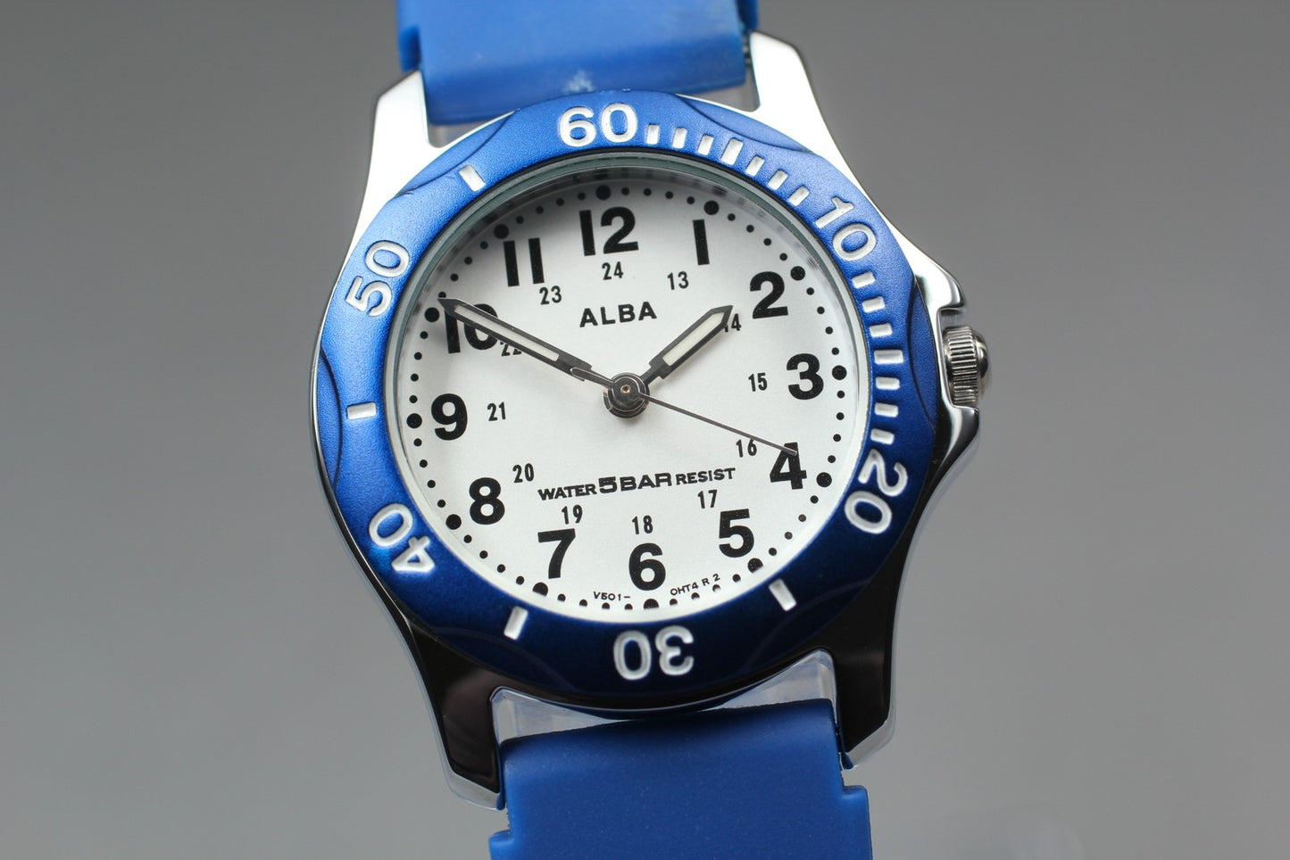Vtg.1999 [N MINT] SEIKO ALBA V501-0CG0 Round Blue Quartz Men's Watch From JAPAN