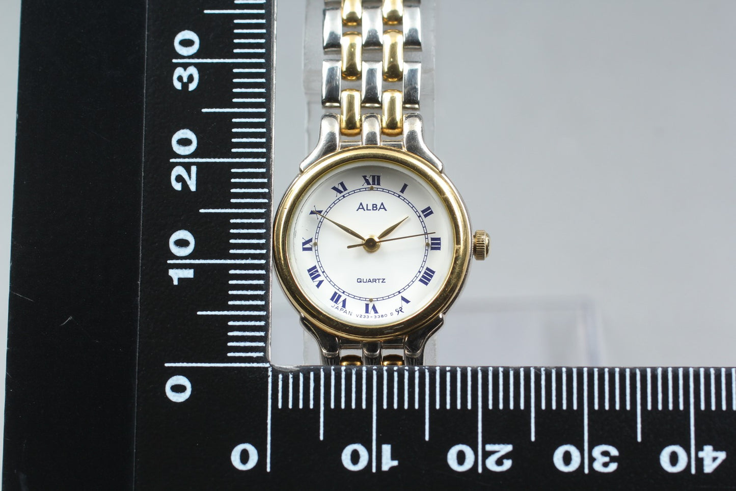 Vtg.1998 [N MINT] SEIKO ALBA Y233-0730 Roman Bracelet Ladies Quartz Watch JAPAN