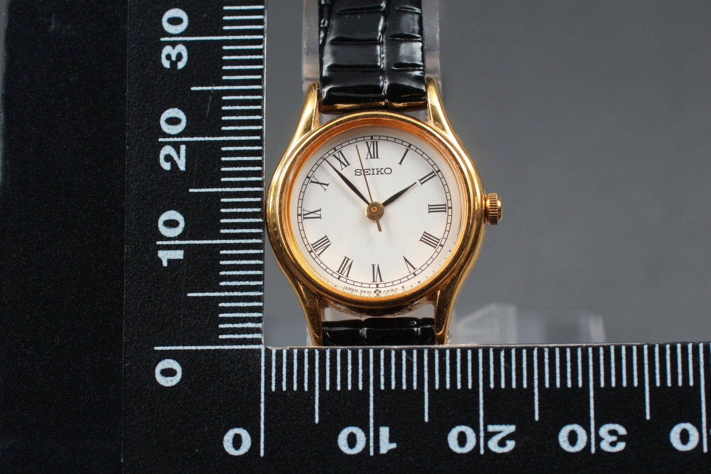 Vtg.1996 [N MINT] SEIKO 2P21-0A80 Round Roman Gold Quartz Ladies Watch JAPAN