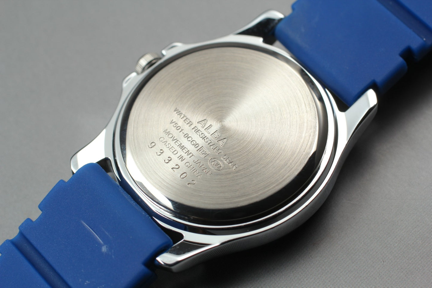 Vtg.1999 [N MINT] SEIKO ALBA V501-0CG0 Round Blue Quartz Men's Watch From JAPAN