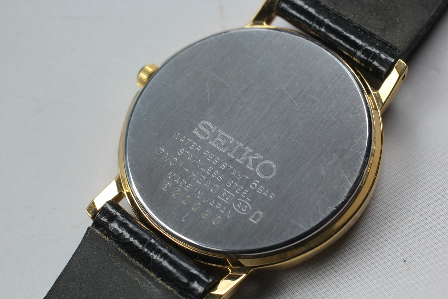 Vtg.1999 [N MINT] SEIKO 7N01-HZA0 Round 32mm Gold Quartz Men's Watch From JAPAN