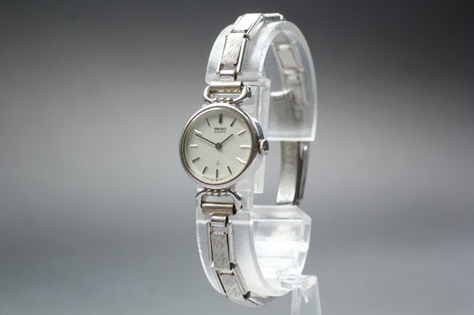 Vtg.1989[N MINT] SEIKO 1400-0500 Silver 19mm Bracelet Quartz Ladies Watch JAPAN