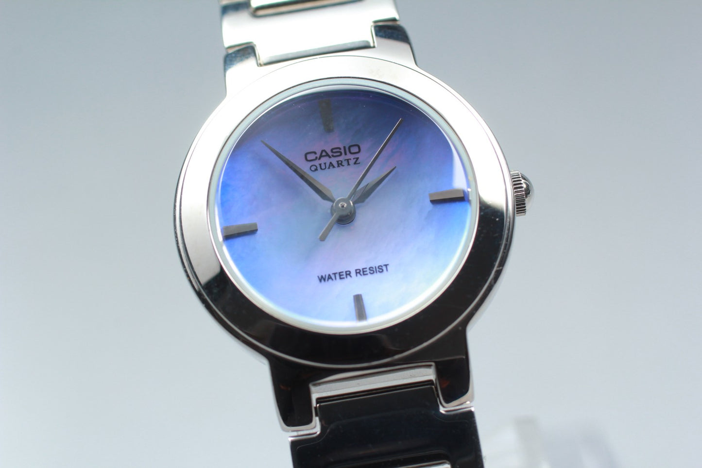 Vintage [Near MINT] CASIO LTP-1191 Round Quartz Ladies Watch From JAPAN