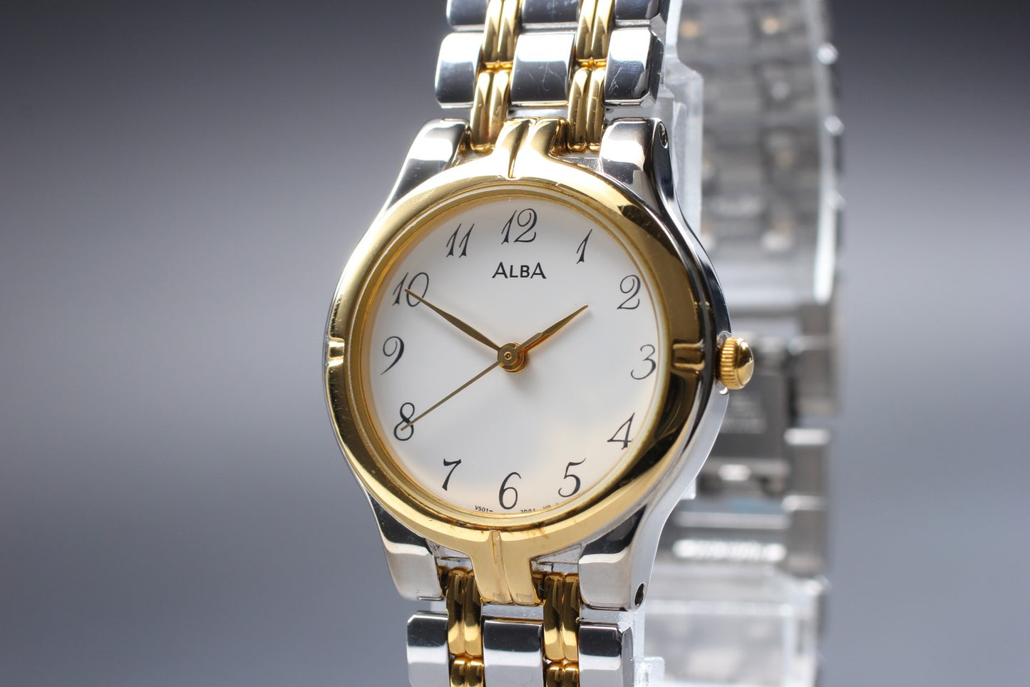 Vtg.1990 [N MINT] SEIKO Alba V501-6Z80 25mm Bracelet Quartz Ladies Watch JAPAN
