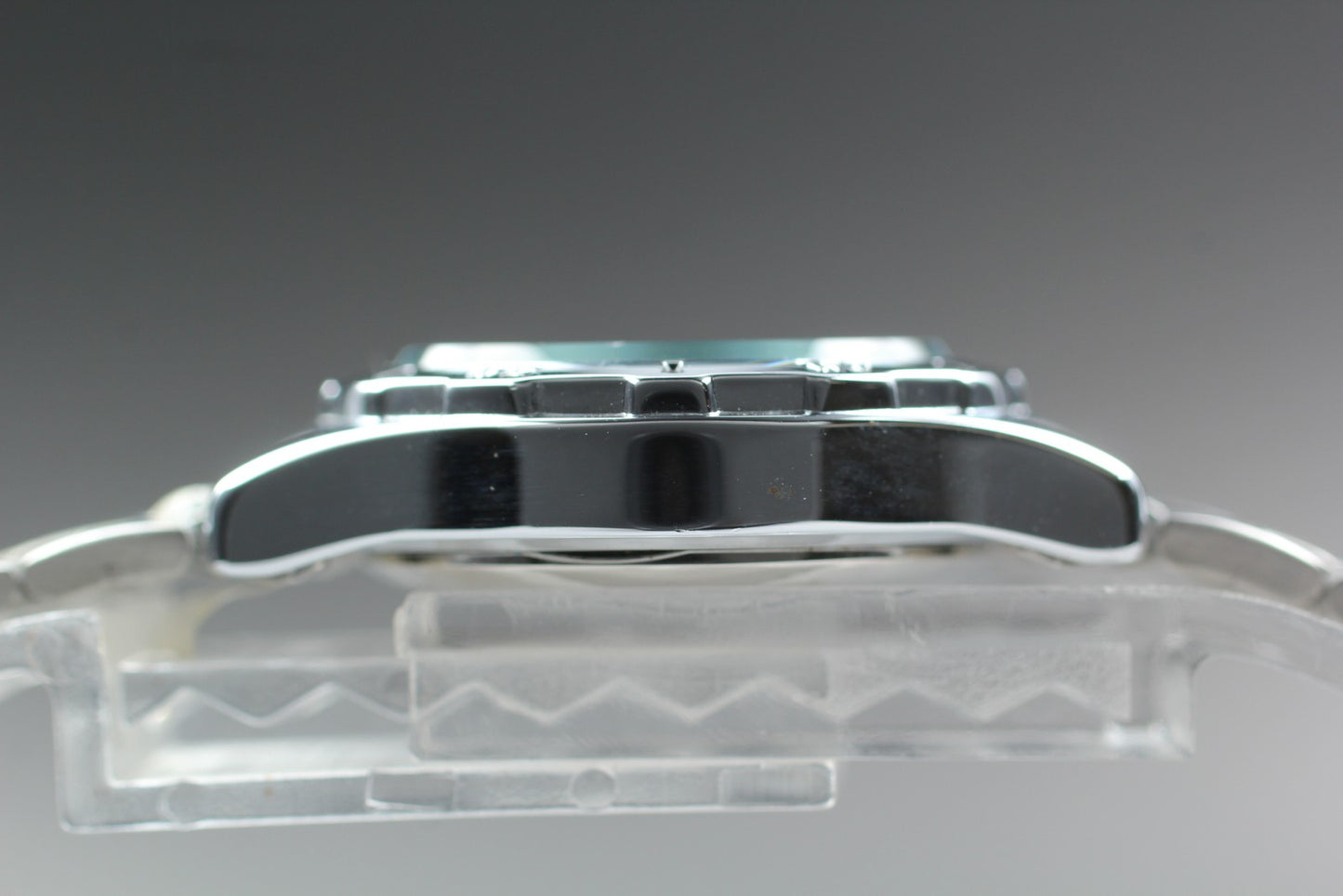 Vtg.1987 [N MINT] SEIKO ALBA V501-0BJ0 Round 25mm Quartz Ladies Watch From JAPAN