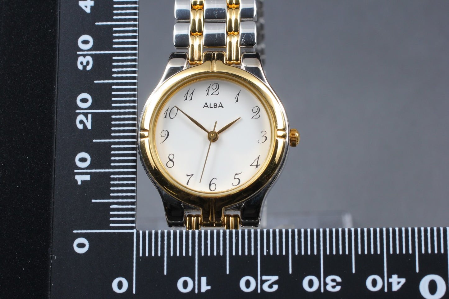 Vtg.1990 [N MINT] SEIKO Alba V501-6Z80 25mm Bracelet Quartz Ladies Watch JAPAN