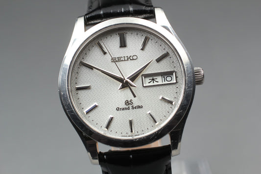 Vtg.1989 [N MINT] Grand Seiko 9F83-9A00 Silver Day/Date Quartz Men's Watch JAPAN