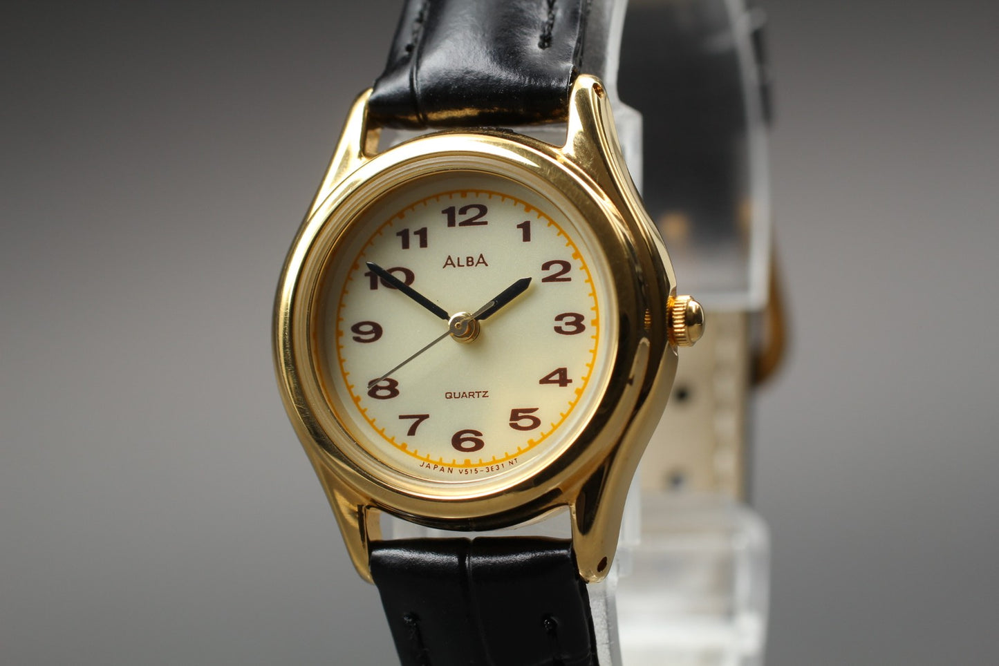 Vin.1991 [N MINT] SEIKO ALBA V515-6481 Round Gold Quartz Ladies Watch From JAPAN