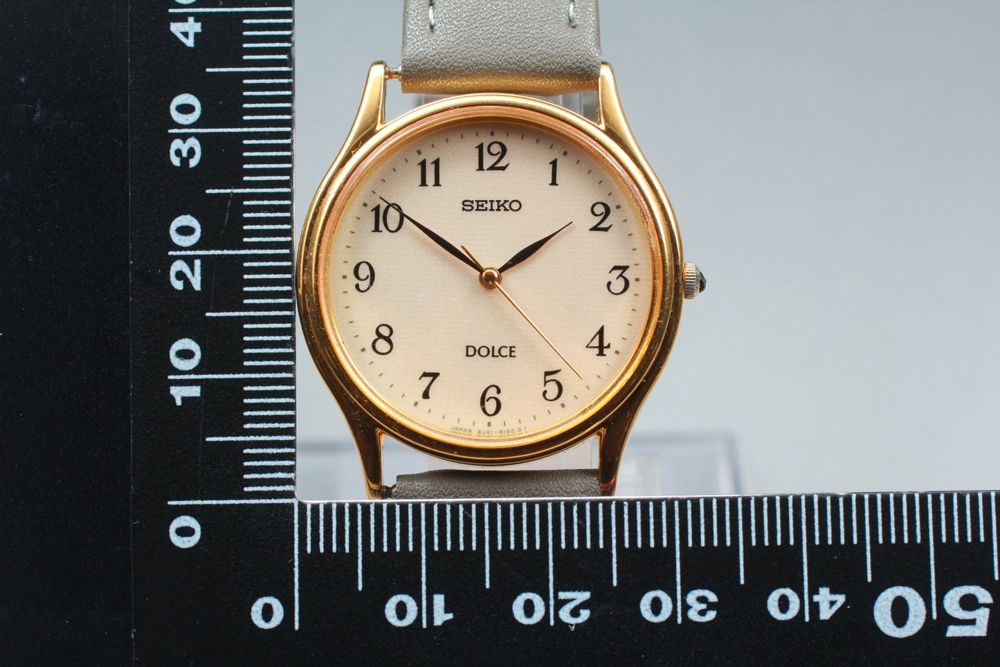 Vtg.1991 [N MINT] SEIKO DOLCE 8J41-6100 Round 31mm Gold Quartz Men's Watch JAPAN