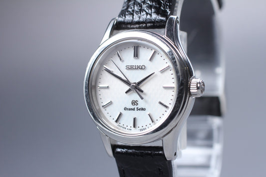 Near MINT Grand Seiko 4J51-0AA0 White Round 24.5mm Quartz Ladies Watch JAPAN
