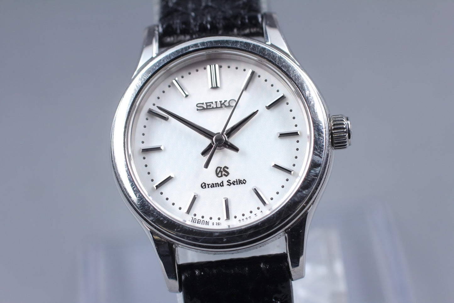 Near MINT Grand Seiko 4J51-0AA0 White Round 24.5mm Quartz Ladies Watch JAPAN